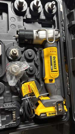 DEWALT
20V MAX Lithium-lon Copper Swage Tool with 2 Ah Battery, Charger and Kitbox