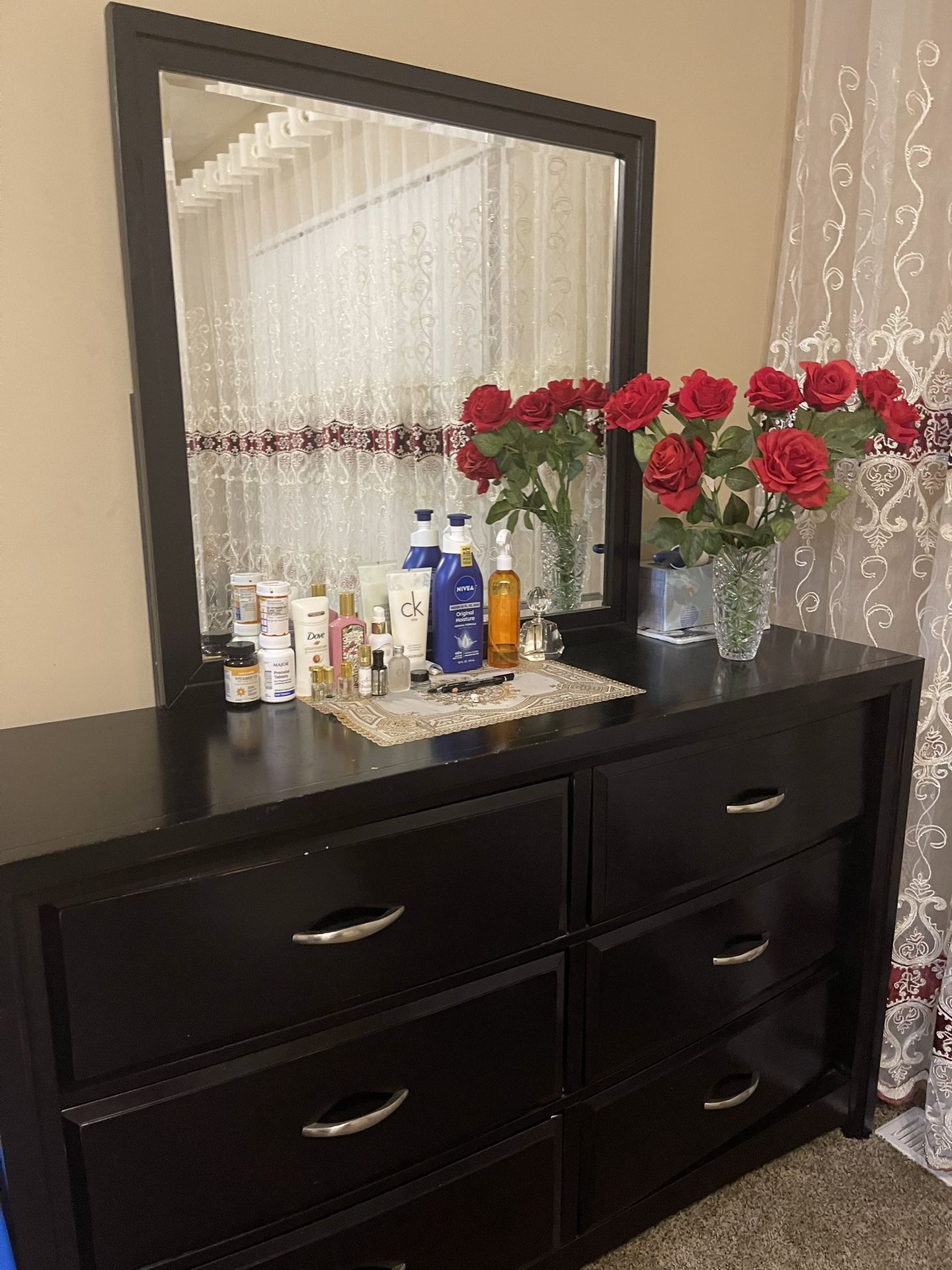 Dressr Mirror Black Collar