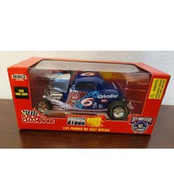 Racing  Champions 1933 Ford Highboy Coupé Stock Rods 50 Th Anniversary
