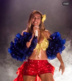 4 Karol g tickets SATURDAY/LA