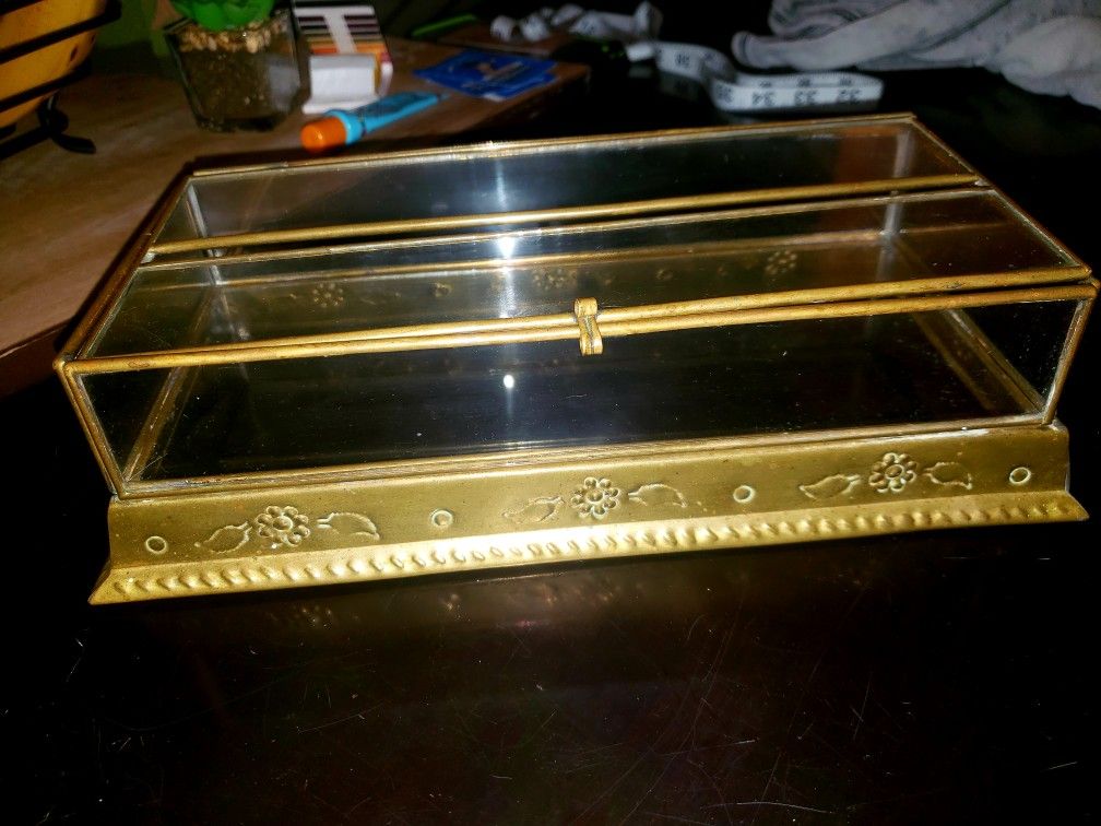 Vintage Antique Clear Gold Glass Tissue Box