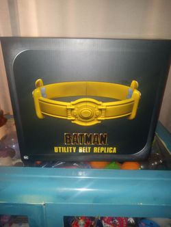 NECA Exclusive Batman 1989 UTILITY BELT PROP REPLICA w/ Grappler