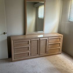 Dresser With Mirror