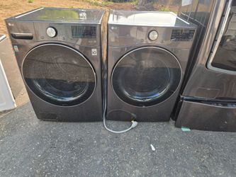Lg thin q Washer And Dryer Set like new