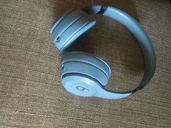 Beats Solo 4
