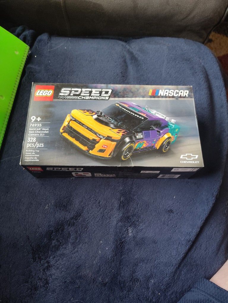 LEGO Speed Champions NASCAR Next Gen Chevrolet Camaro ZL1