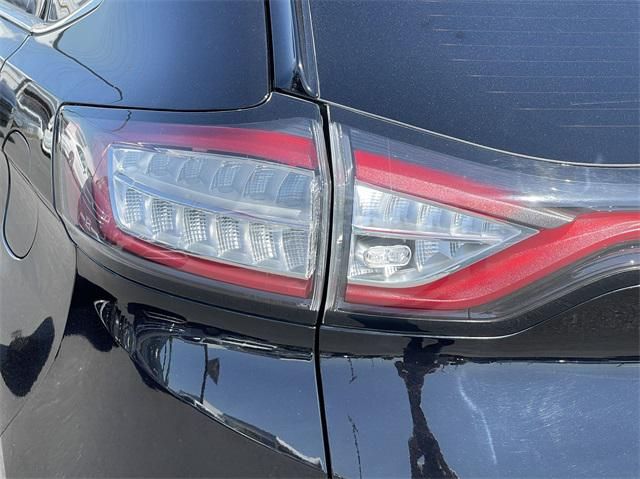 2017 Ford Edge
