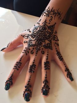 Prom henna Thumbnail