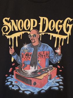 Dogg Supply by Snoop Dogg Unisex Men Logo Drip Turntable Graphic T-Shirt Size M