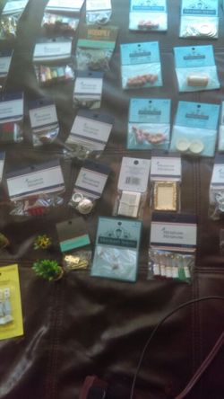 Miniature accessories for doll house