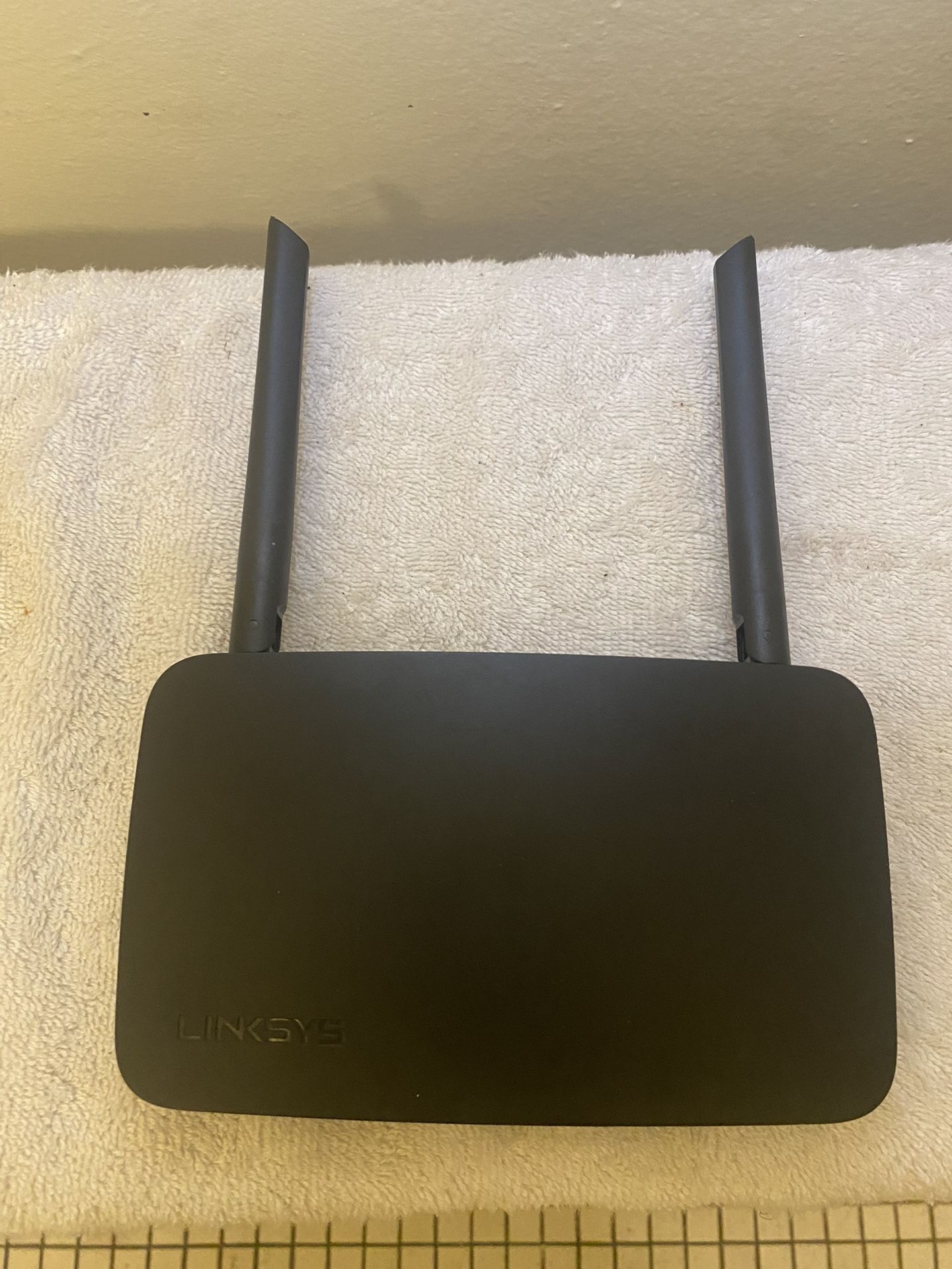 Linksys E2500 Dual-Band Router – Clean – Reset & Ready – Great WiFi