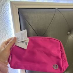 Lululemon Everywhere Belt Bag 