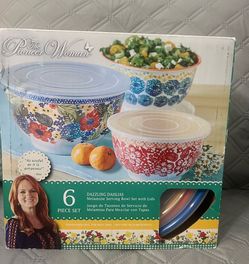 serving bowl set with lids