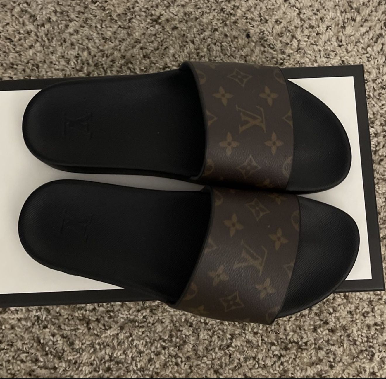 Louis Vuitton LV Slides