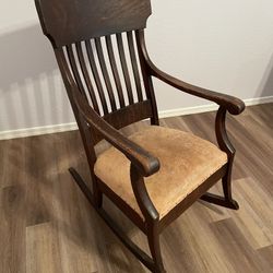 Antique Rocking Chair 