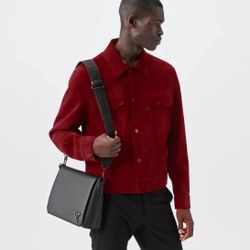 Messenger Louis Vuitton Bag