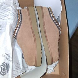 Ugg Tasman Canvas Size 6 W