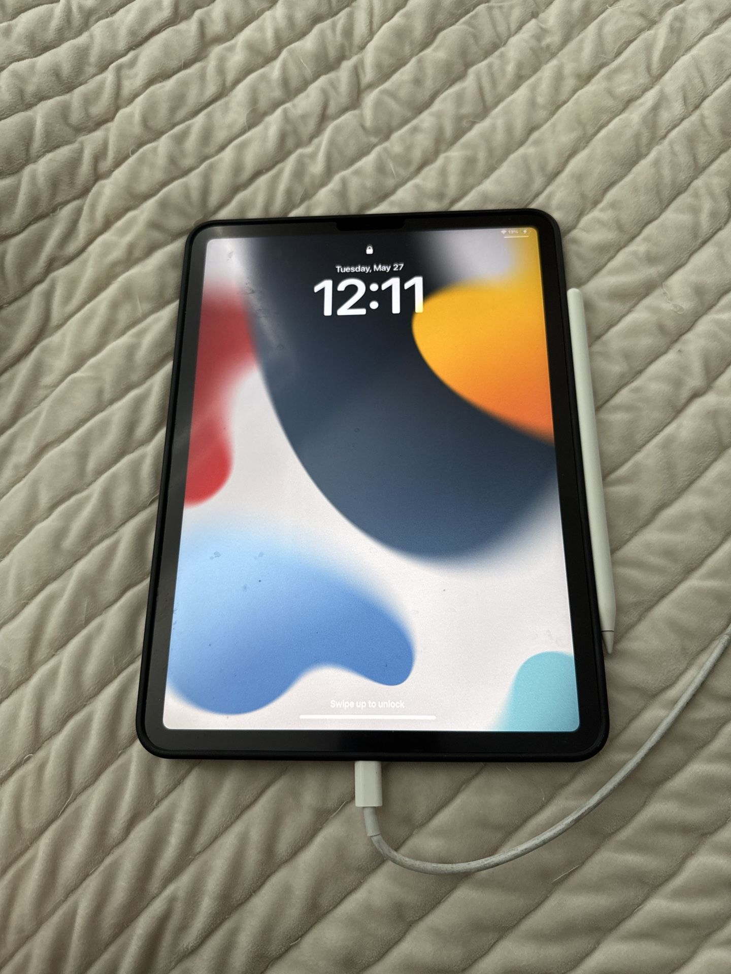 iPad Pro 11” (3rd Gen) + Apple Pencil 2nd Gen + Case + Stand – 128GB Wi-Fi