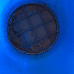 Slow feeder grill for horses