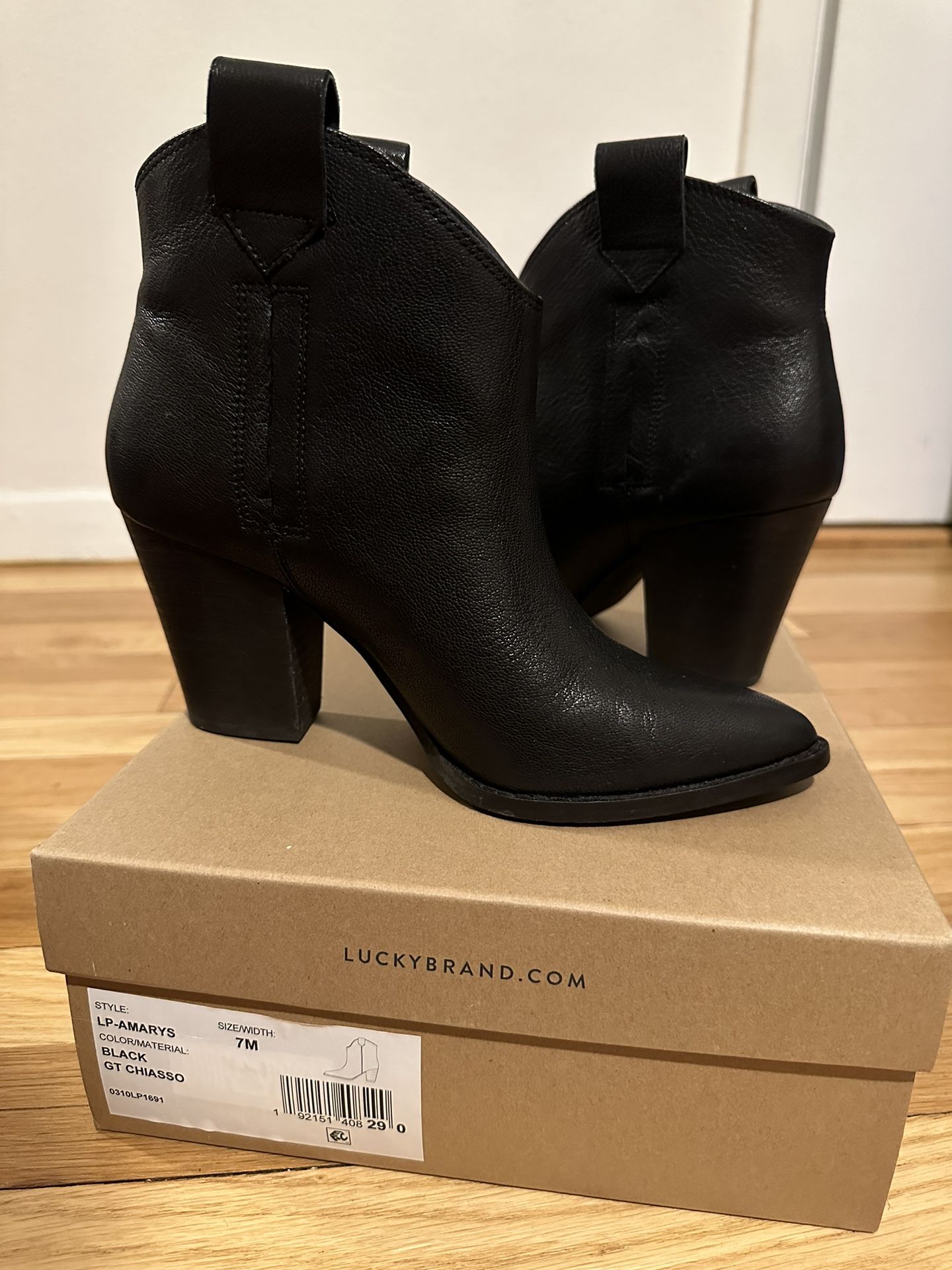 Black Leather Ankle Boots Size 7 (wm)