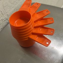 VINTAGE TUPPERWARE