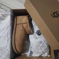 Ultra Mini Boots