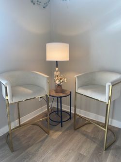 Bar stools/high chairs