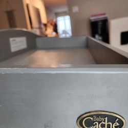 Baby Caché Changing Table With Storage 
