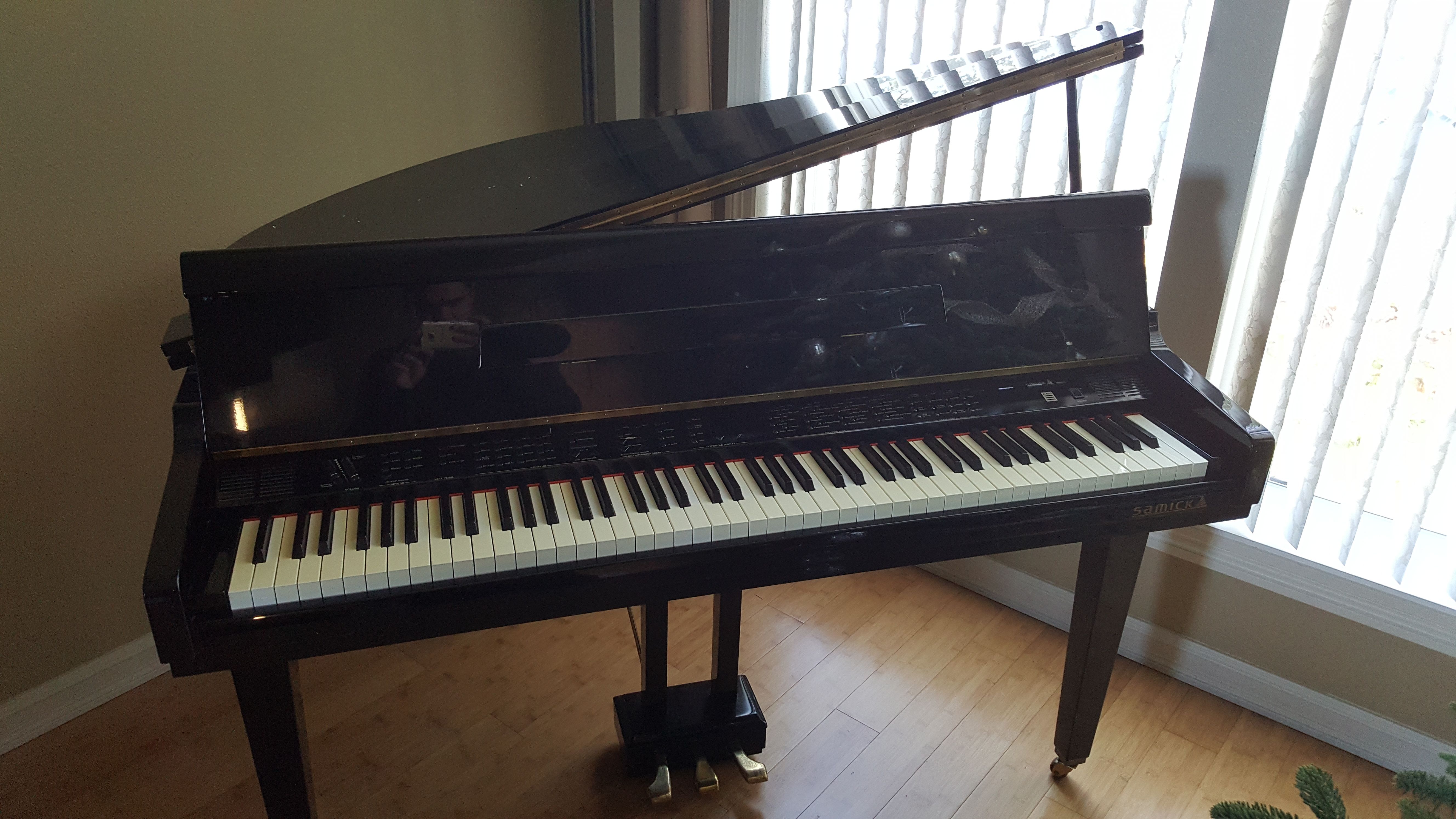 Samick Digital Baby Grand Piano SGP-151G