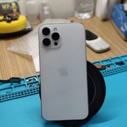 iPhone 12pro max 