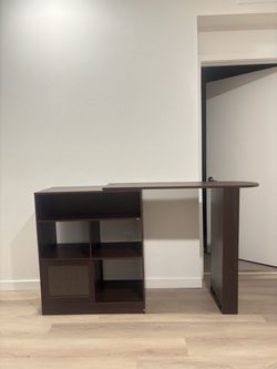 Rotating and extendable bar table