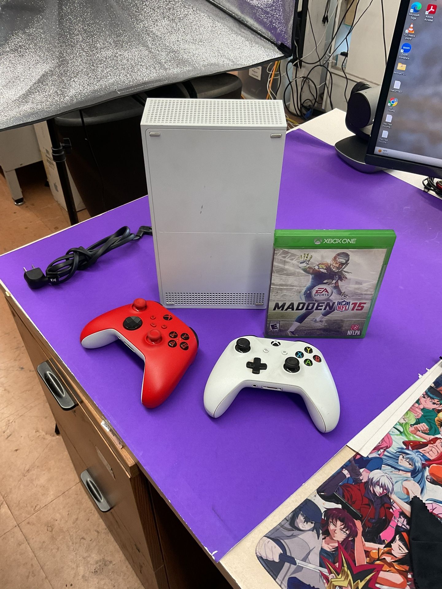 Xbox One S Gaming Console Set – White, 2 Wireless Controllers + Madden NFL 15