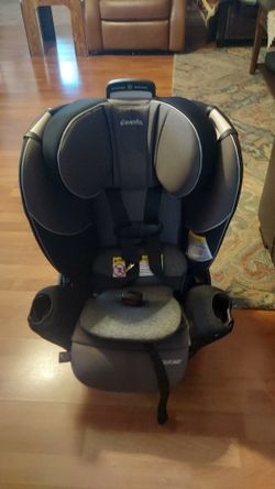 Evenflo revolve 360 rotational all in 1 convertible car seat