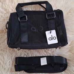 alo yoga Mini Duffel bag/shoulder bag black