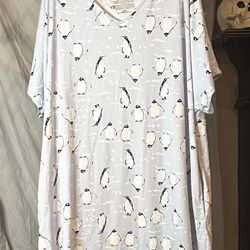 2X To 3X Pajamas, Sleepwear Gown $5 Each 