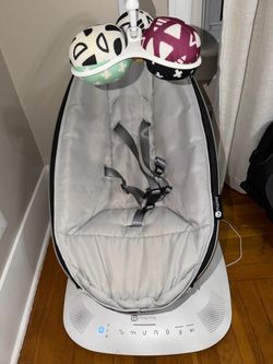 Great condition 4 moms swing