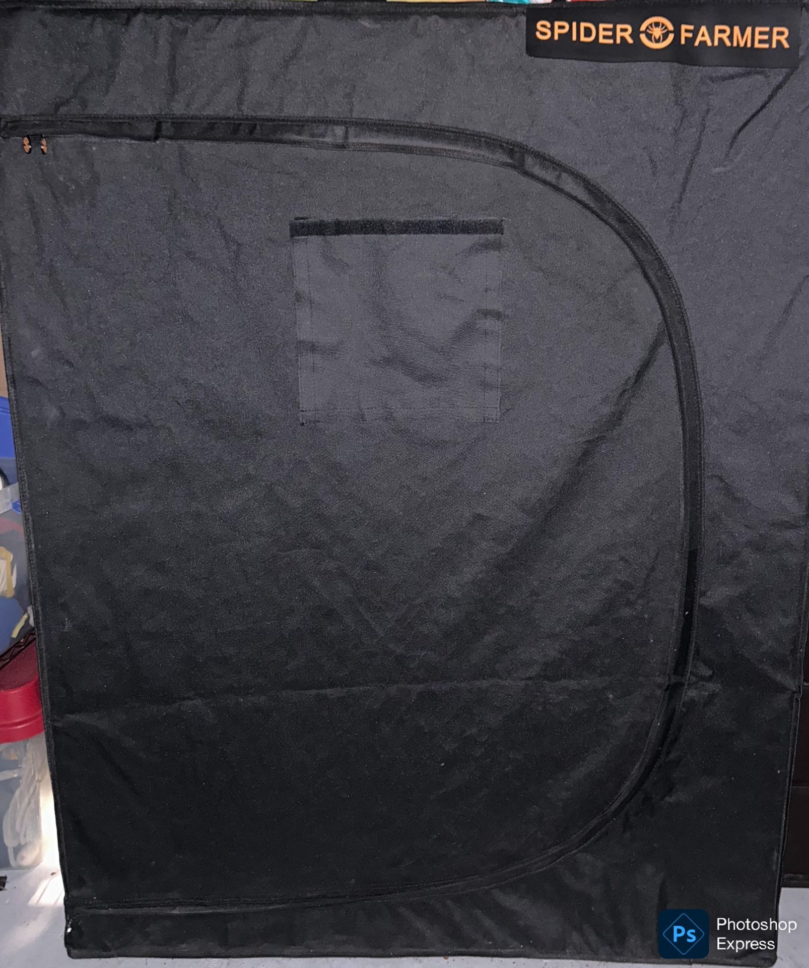 Grow Tent w/ Fox Farm Liquid Nutrients