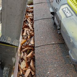 Free Gutter Cleaning With House Wash