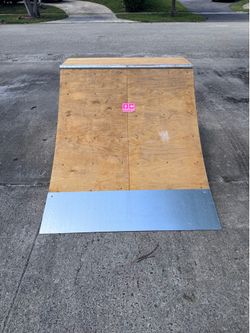 OC Quarter Pipe 3’ Ramp - hardly used