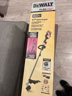 DeWalt 60V MAX brushless 17-inch string trimmer kit