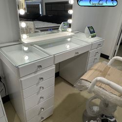 New White Vanity w/ LED Lights 13 Drawers