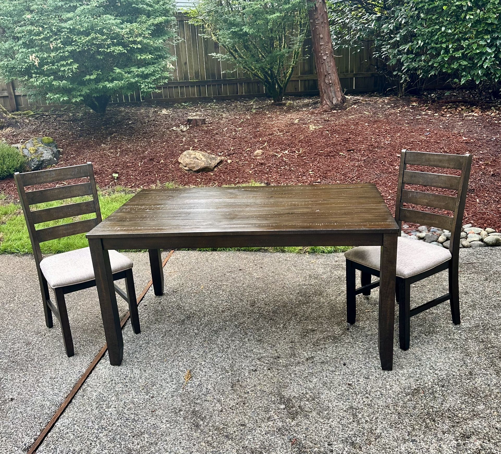 Ashley Wood Rokane Dining Table w/2 Chairs