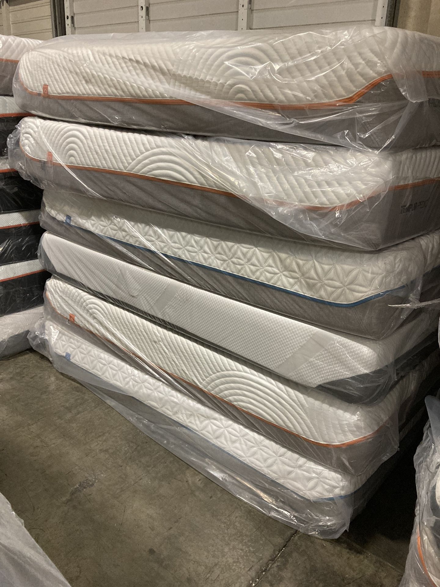 Last Years Model Queen Size Tempurpedic Mattress Cloud Soft, Cloud Medium, Tempur Contour Supreme Mattress