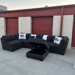 LIKE NEW! 6 Piece Gray Costco Modular Sectional Couch (FREE DELIVERY 🚚)