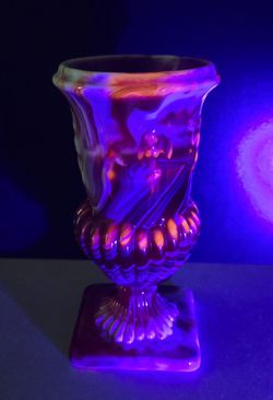 Beautiful Vintage ImperialRed Slag Glass Vase