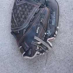 Mizuno Softball Glove
