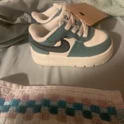 baby nike air force 1 size 4 c