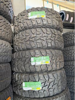 Vendo set de llantas 35x12.50r15 TBBTIRES Mt nuevas con 50,000 millas de garantía las 4