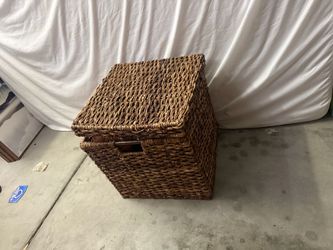 Wicker box