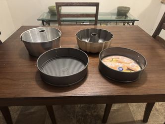 Angel Food, Pound Cake, And Cheese Cake Pans 